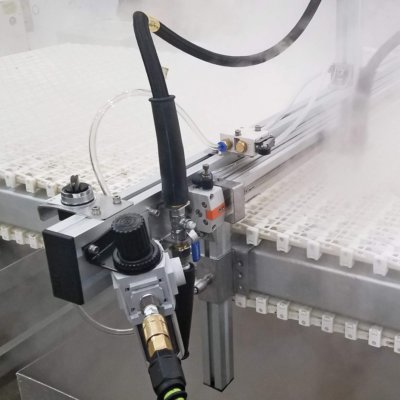 Pneumatic-Conveyor-Tool-action Pneumatic Conveyor Belt Tool steaming a conveyor belt